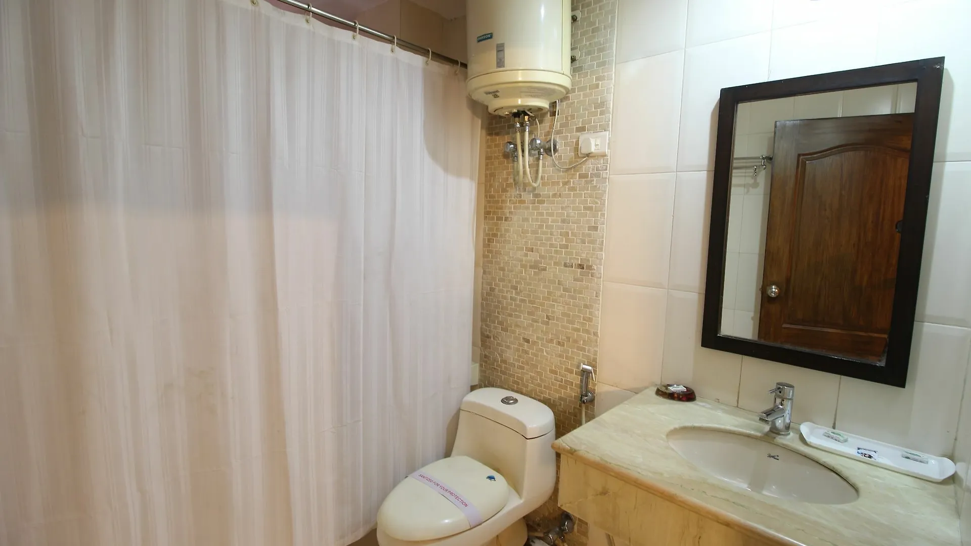 Lohias Delhi Airport Hotel New Delhi
