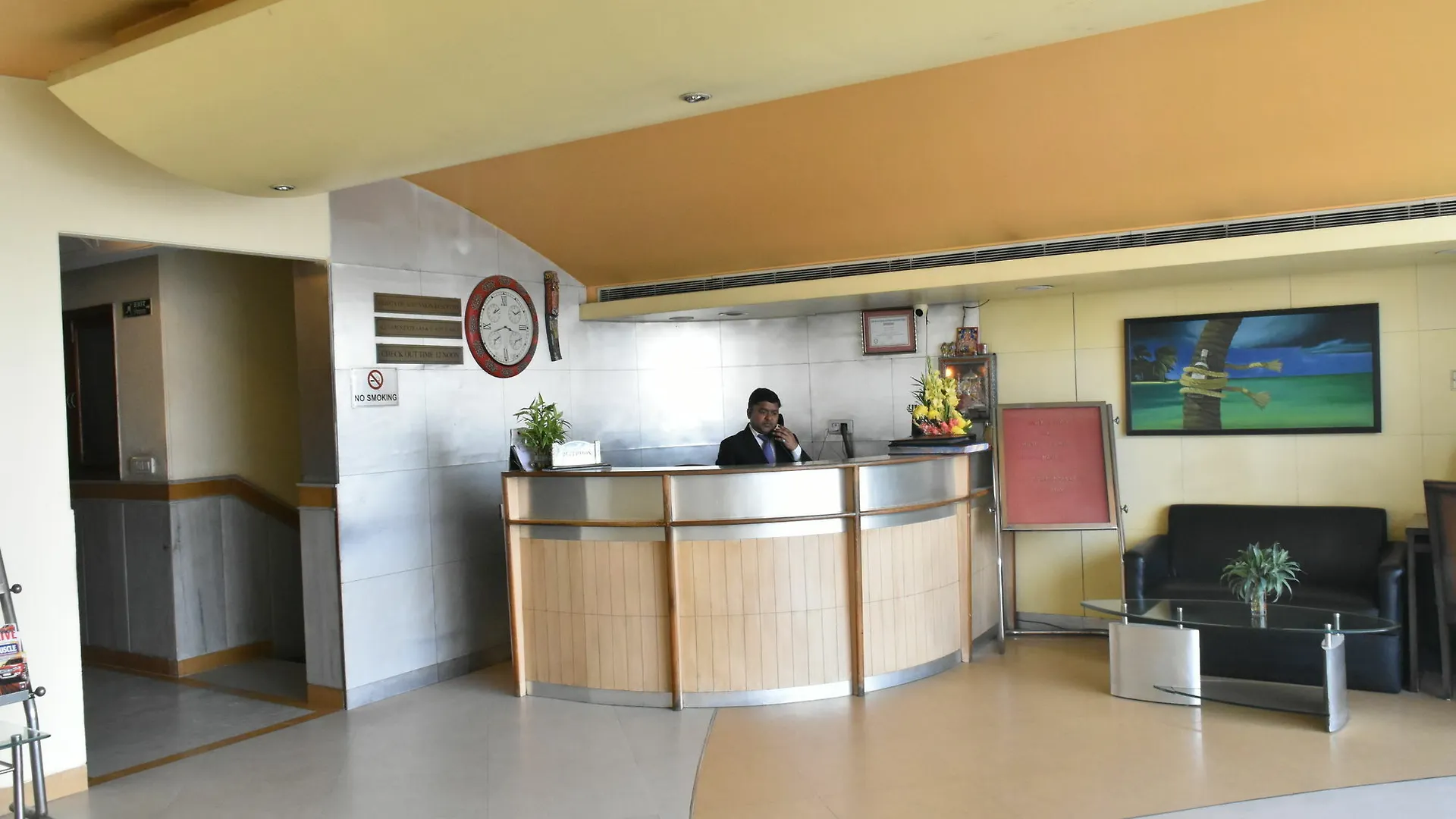 Lohias Delhi Airport Hotel New Delhi 3*,